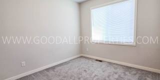 Beautiful Clive Home in Waukee Schools | Quartz Counters & 2-Car Garage Gallery 12