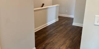 1204 Ainsworth Alley Gallery 21