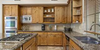 9572 E Mountain Spring Road Gallery 10