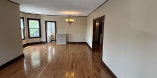 10 Davis St Gallery 3