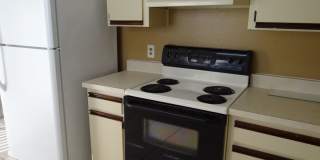 Super Clean Annual 2 bed 1 bath 1 garage home in Kingsway Elementary District Gallery 7