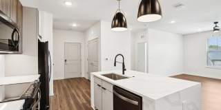 The Pullman Luxury Apartment Homes Gallery 68