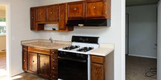 White Oak - Charming 3bed ranch w fenced yard and garage Gallery 21