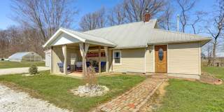 Beautiful Cabin in Crestview School District! Gallery 1