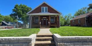 Charming 4BR/2.5BA Home in Historic Washington, MO - Walk to the Riverfront! Gallery 1