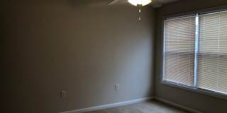 Southern Edge Condo - Close to Campus Gallery 15