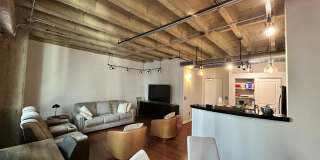 114 W Adams Street Gallery 10