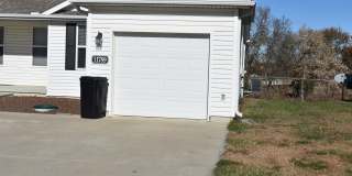 11789 Ridgeway Drive, St. Joseph MO 64505 Gallery 1