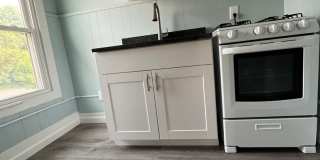 Gorgeous 1-bedroom, Second floor! Apartment in quiet Pittsfield Street Gallery 1