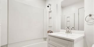 Colonial Point Apartments Gallery 10