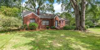 Class Brick Cottage with Modern Comforts in Historic Overbrook Gallery 32