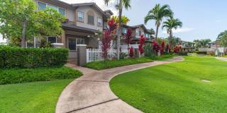 PRIME CORNER UNIT WITH CENTRAL AC!!! 3BR, 2.5BA WITH 2-CAR GARAGE Gallery 1