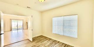 Great Single Story Home Minutes from Everything in Quiet cul-de-sac Street & Neighborhood Location of Vista! Gallery 16