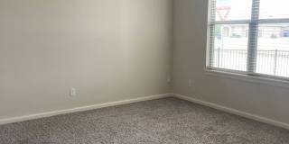 Beautiful 4 bed 3.5 bath home with a game room in The Enclave! Gallery 9