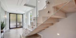 305 Oak St Gallery 78