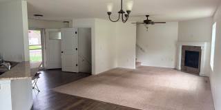 Great NE location 4 Bedroom 3.5 bathrooms with 3 stall garage Gallery 1