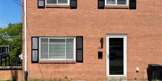 304 Oneida Street Gallery 1