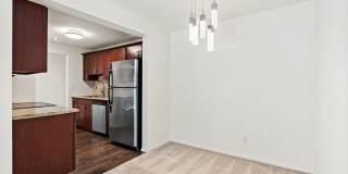 Modern 2-Bedroom Condo in Shoreline with Stylish Finishes Gallery 11