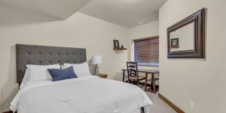 Cedar Ridge Townhome  **Mid-April thru November Rental** Gallery 21