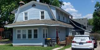 ***AVAILABLE AUGUST 2027*** 5 Bedroom 3 Bathrooms House Downtown Gallery 8