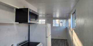 6116 Brooklyn Avenue (studio) Gallery 2