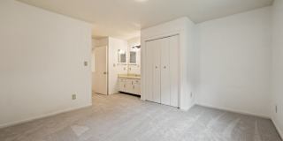 Updated 2BR/2.5BA in Fantastic Chapel Hill Location! Convenient to I-40! Gallery 11