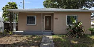 2 Bedroom Single Family Home in Central Gulfport Gallery 1