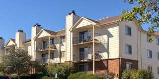 Updated 2-bedroom, 2-bath condo in Aurora! Gallery 1