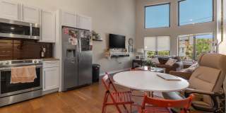 1142 CREASE Street Gallery 2