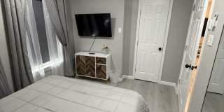 2819 South Pine Street Gallery 10