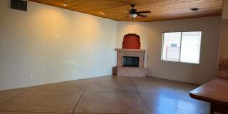Unique 3Bdm 2Ba home is located in a great central location Gallery 21