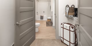 8 Metro Station Gallery 21