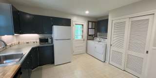 The Little Bungalow of Your Dreams Near East Bay! 2BR / 1BA Long-Term Rental Gallery 8