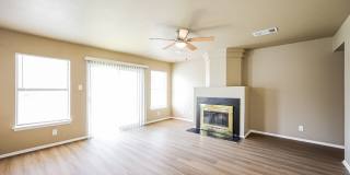 Recent remodeled! 4 bedroom, two living areas and loft! Gallery 5
