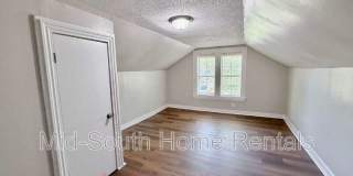 1561 Foster Ave Gallery 19