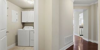 7342 Oak Manor Gallery 11