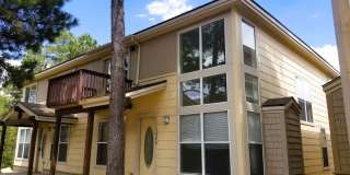 Westside 4 Bed, 2.75 Bath Townhouse w/Garage Next to NAU & CCC! Students OK! Avail. July 10th! Gallery 1