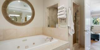 Stunning 4Bed/5bath Home in Kentfield Gallery 29