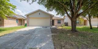 Great 3 Bedroom, 2 Bath Home in Manor Gallery 1