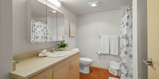 Destinations Lynnwood 61+ Active Adult Apartment Homes Gallery 11