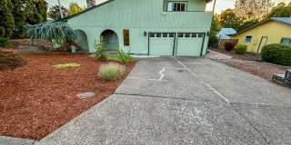 1816 Northwest Lincoln Street Gallery 1