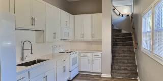 2501 North Bartlett Avenue - B Gallery 1