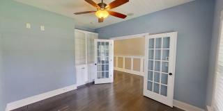 Custom 4 BD/2.5 BA Home with Community Pool, Water Access and Day Dock! Gallery 15