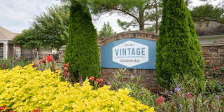 Vintage Creekwood Park Apartments Gallery 1