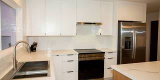 Beautifully Appointed Fully Furnished 4 bedroom/3 bathroom Kuau BayView House w/ Ocean views Gallery 11
