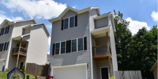 Modern 2-Bed Townhome in Ridge Pointe Subdivision – Johnson City Gallery 1