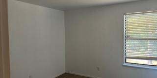 Bright 2 Bed 2 Bath Condo in great location! Gallery 11