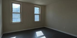 3 beds 1 bath Gallery 8