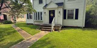 Spacious 5 bedroom 3 bathroom home Gallery 1