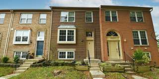 5225 LEEWARD Lane Gallery 1